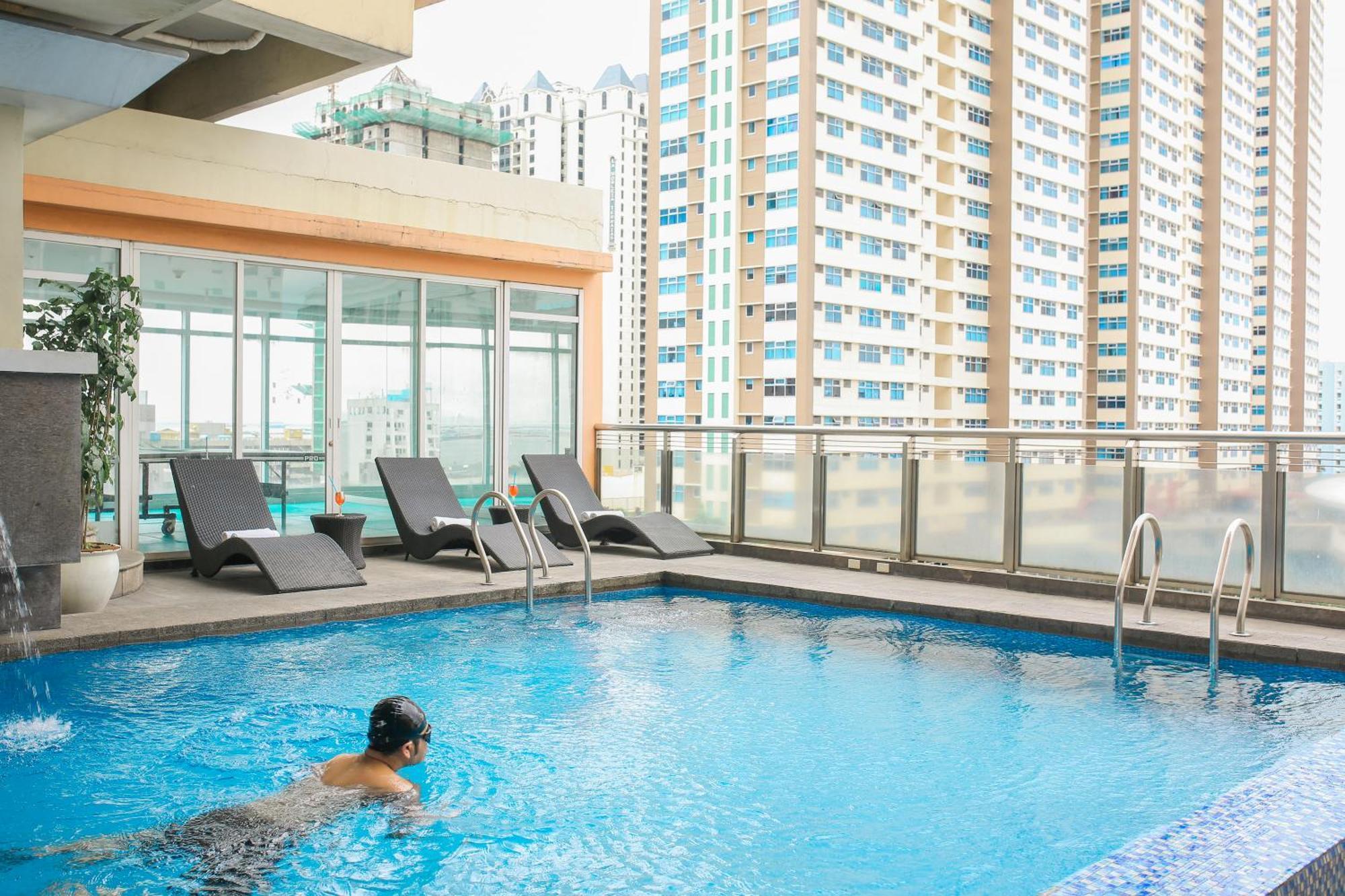 Pacific Bay Grand Suites Манила Екстериор снимка